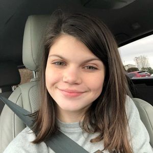 Meet your Posher, Ava